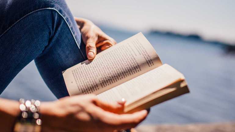 К чему снится читать, листать или покупать книги