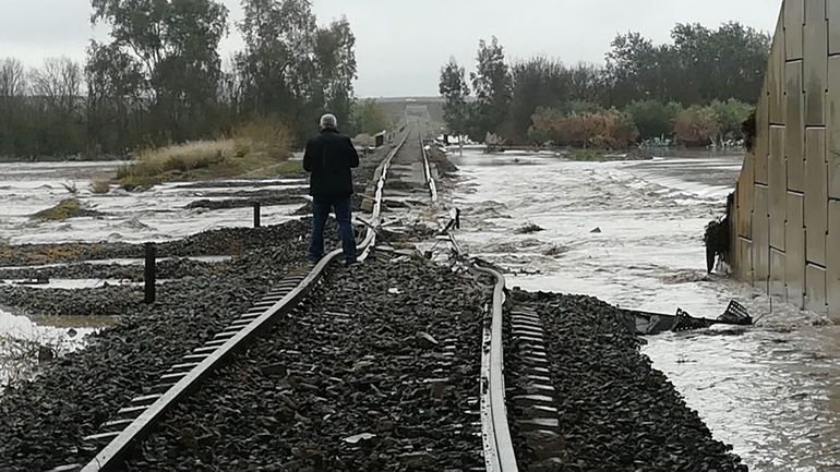 Сон о затопленных рельсах 