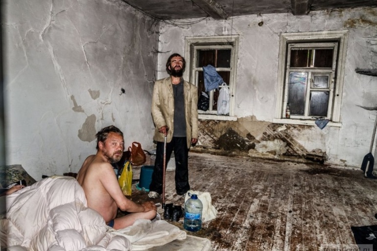 Приютить бомжа, значение сна